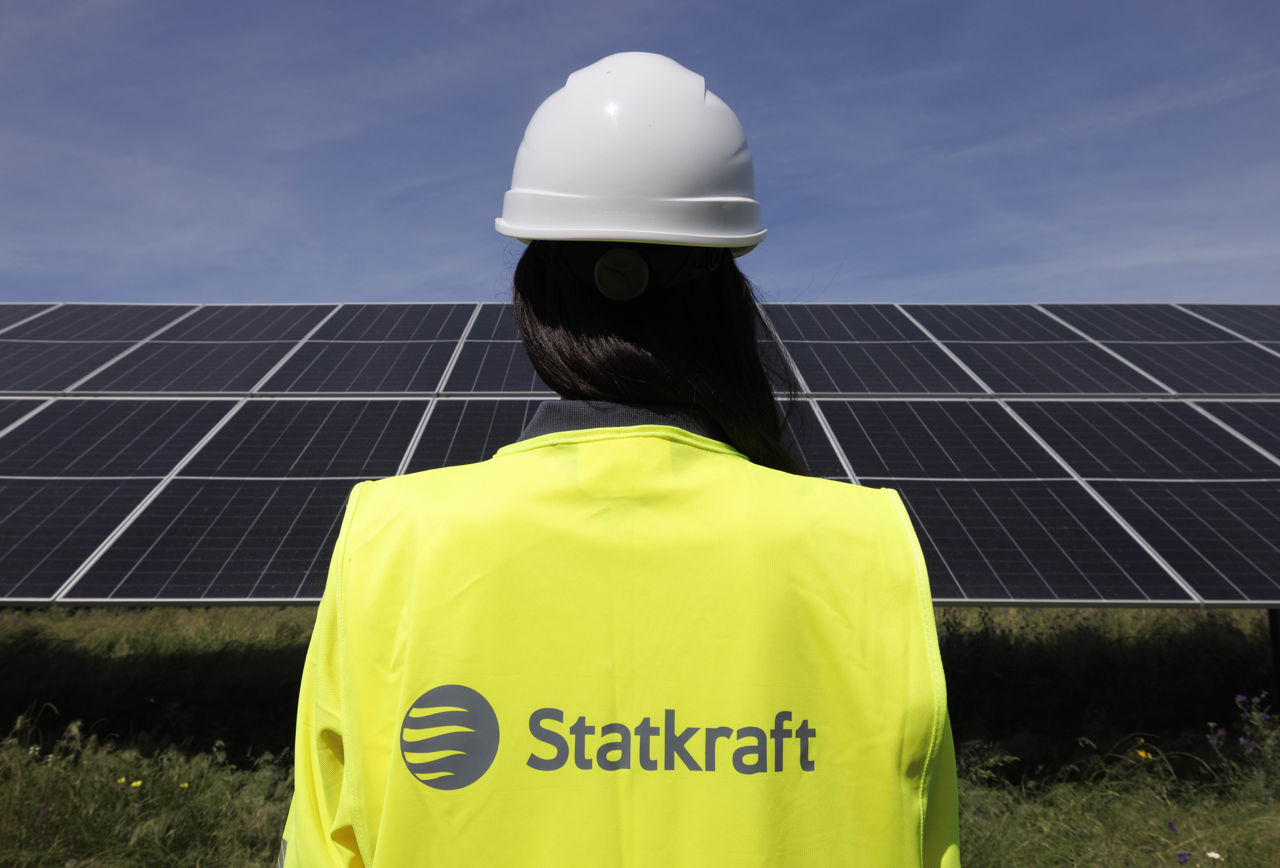 Statkraft employees working