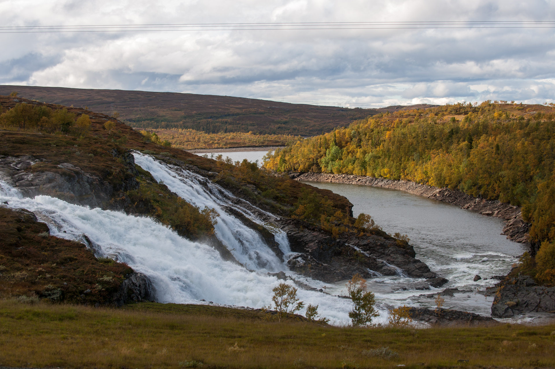 Cascata che esce dalla diga di Nesjø